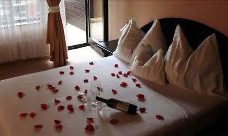 Molnar Hotel