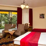 Molnar Hotel 3*
