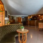 Molnar Hotel