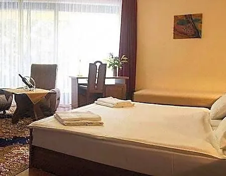Molnar Hotel 3*