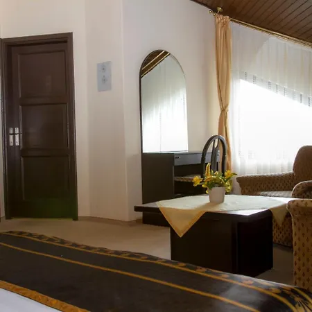 Molnár Hotel 3*